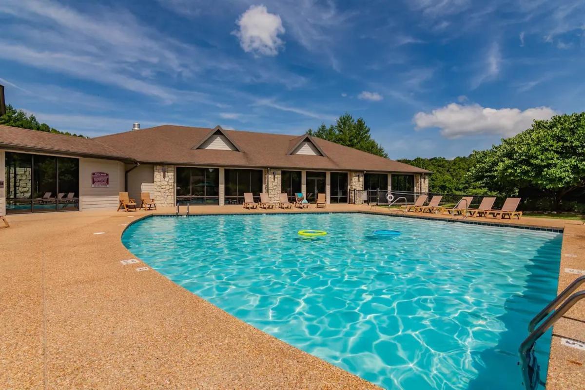 Golf On Site - Walk-In Shower - Jetted Tub - Free Attraction Tickets Included Branson Luaran gambar