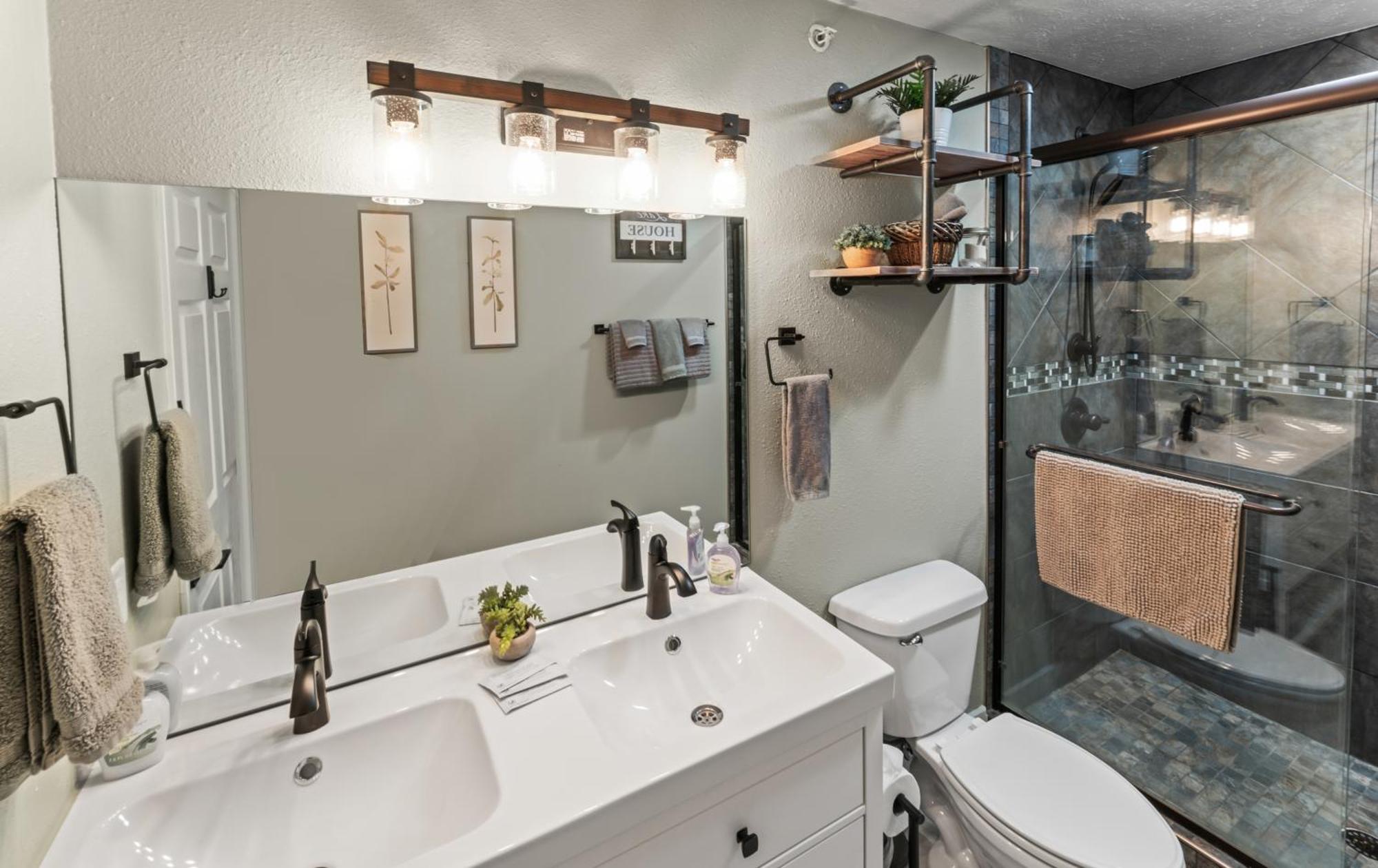 Golf On Site - Walk-In Shower - Jetted Tub - Free Attraction Tickets Included Branson Luaran gambar